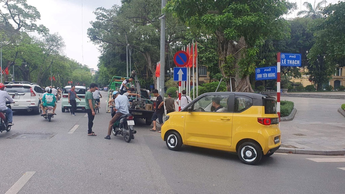 mau-xe-dien-wuling-hongguang-mini-ev-duoc-dem-ve-viet-nam-voi-gia-ban-hon-200-trieu