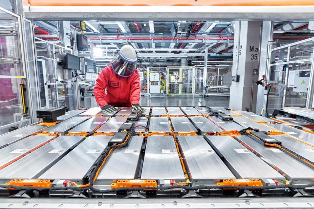 Cạnh tranh sản xuất pin ô tô điện và chiến lược "đứng trên vai người khổng lồ" 3 san-xuat-pin-o-to-dien-tai-viet-nam