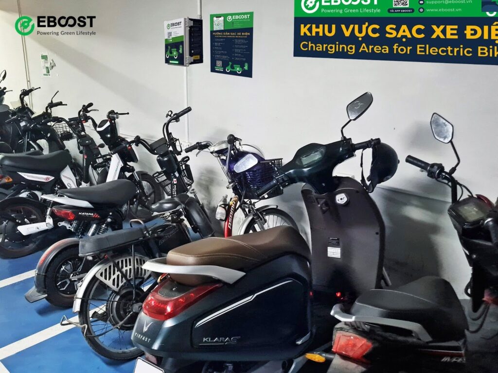 Sạc Xe Máy Điện Tại Thành Phố – Giải Pháp Tiện Lợi Cho Người Dùng 11 sac-xe-may-dien-tai-thanh-pho